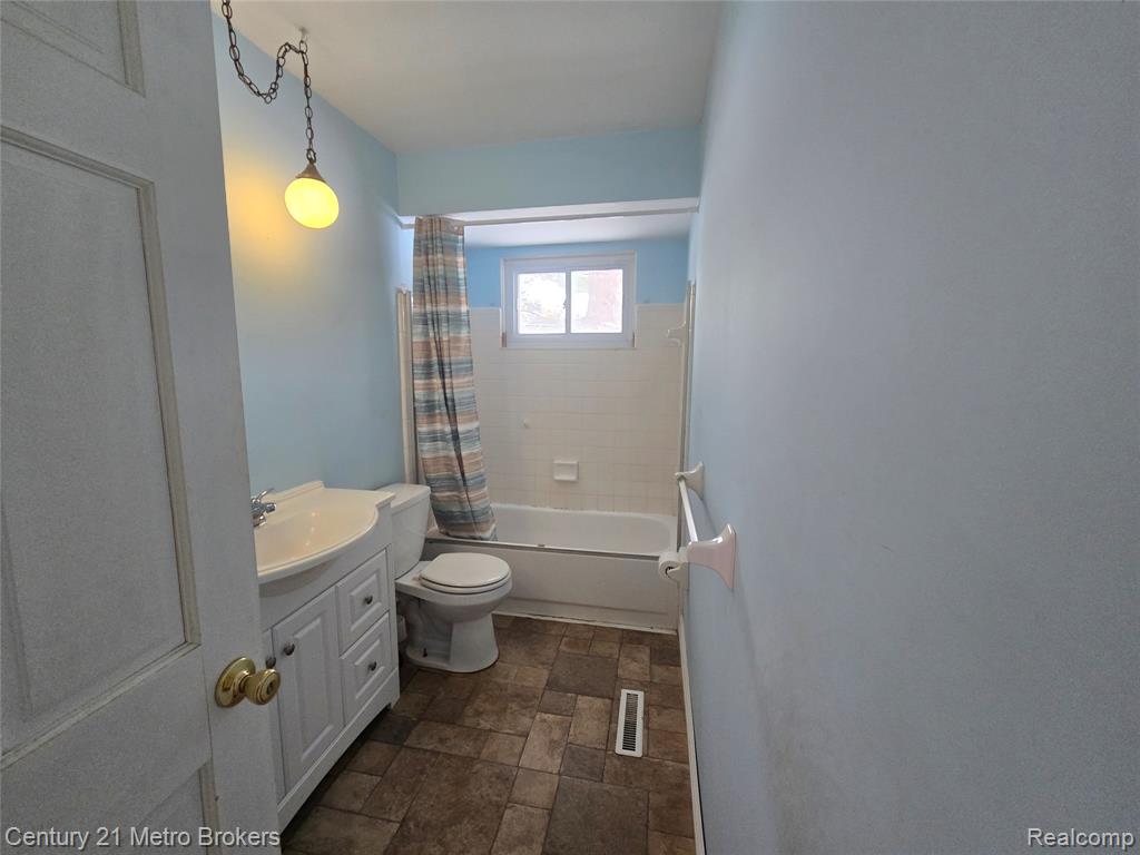 4493 WARD Road, North Branch, MI 48461 — Photo 6