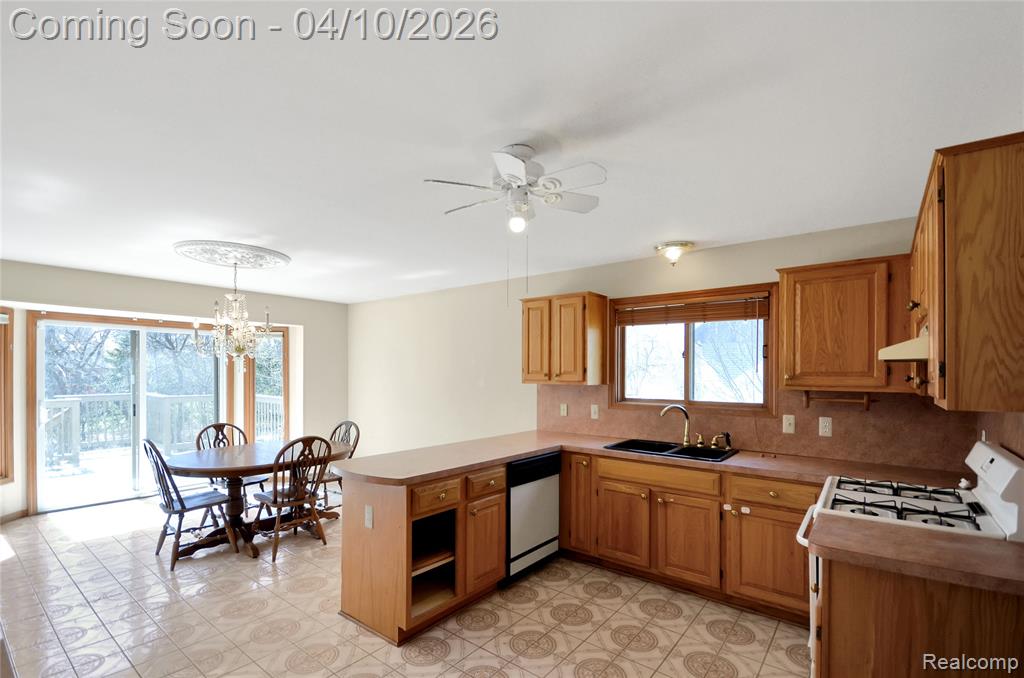 7600 Village Drive, Washington, MI — Photo 16