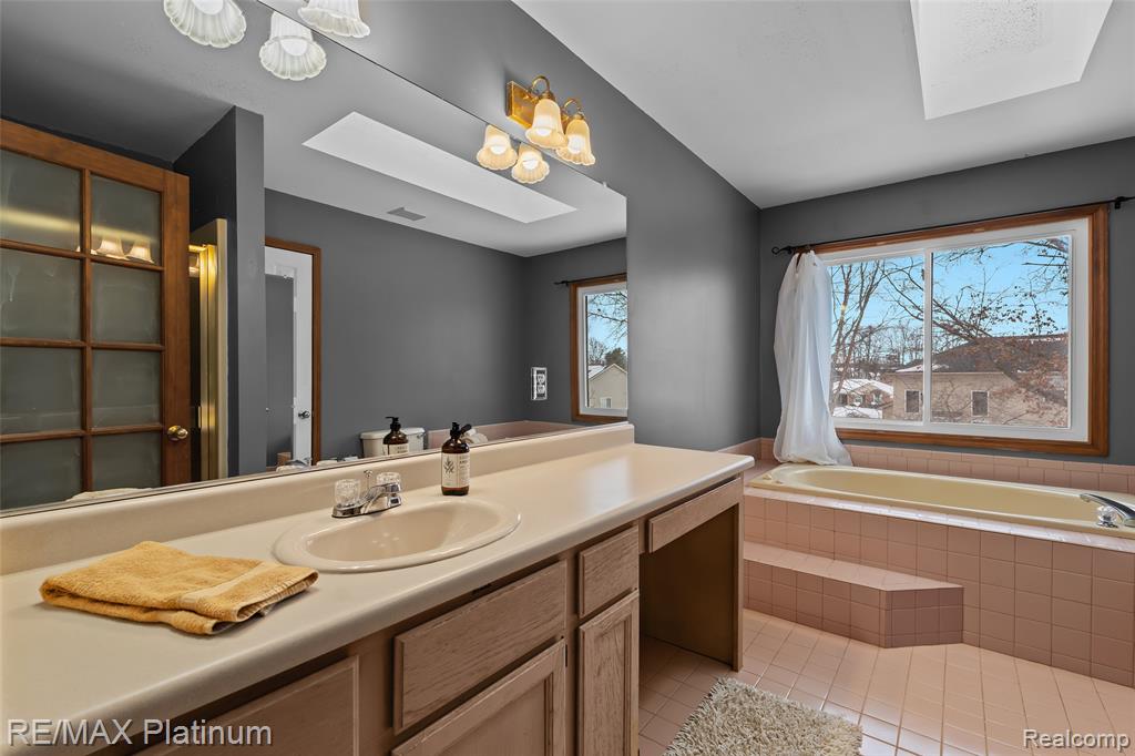 506 Foxfire Drive, Howell, MI 48843 — Photo 25