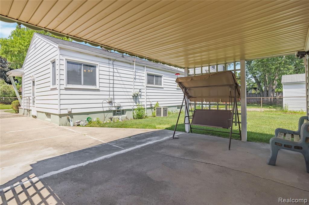 33441 Leona Street, Garden City, MI — Photo 34