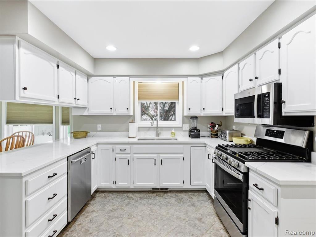 3188 Fanone Drive, Port Huron, MI 48060 — Photo 14