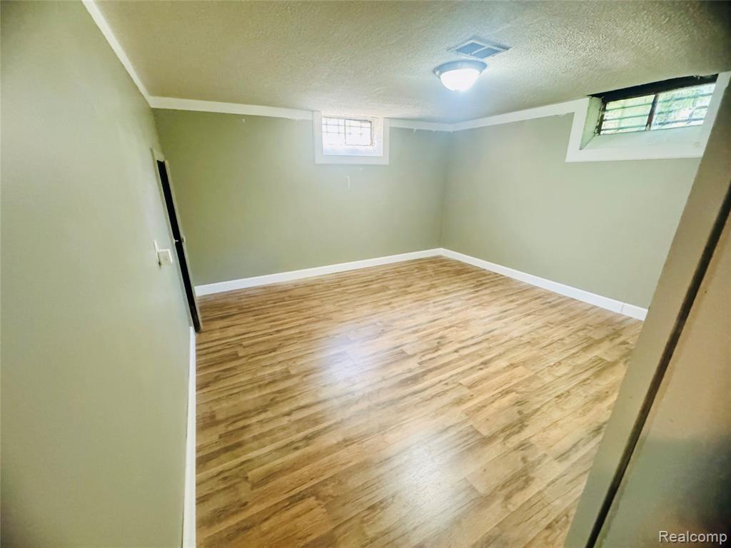 17221 Sunset Street, Hamtramck, MI 48212 — Photo 15