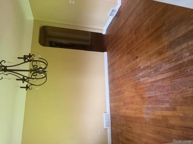 6766 Parkway Circle, Dearborn Heights, MI 48127 — Photo 17