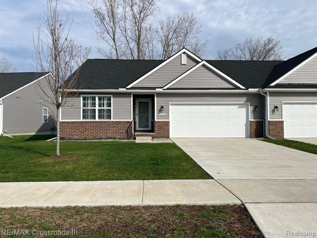 10324 Swan Lake Circle, Ypsilanti, MI 48197