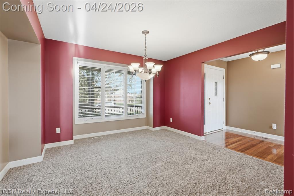 9211 Meadow Ridge Lane, Grand Blanc, MI 48439 — Photo 12