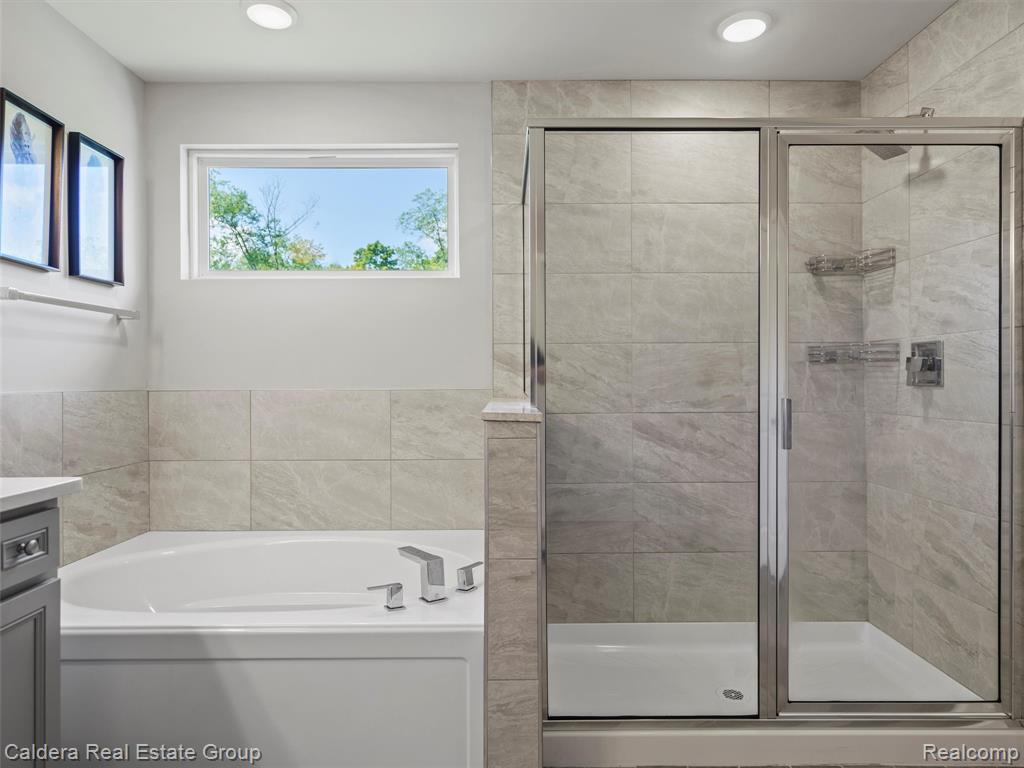 4132 Walcott Drive, Lake Orion, MI — Photo 40