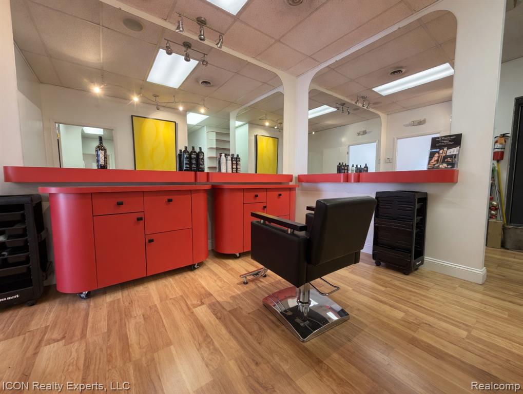 6451 Rochester Rd, Troy, MI 48085 — Photo 15