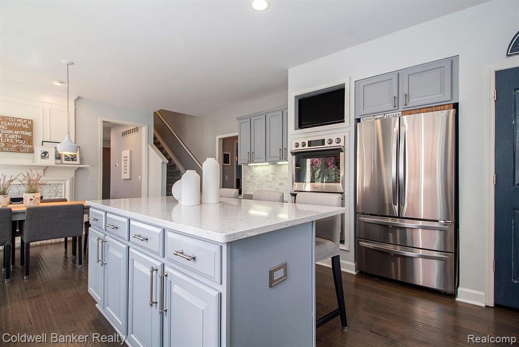 17301 OAK HILL Drive, Northville, MI 48168 — Photo 17