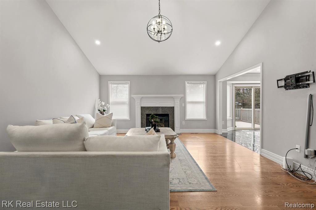 8948 RHODE Drive, Shelby Twp, MI 48317 — Photo 6