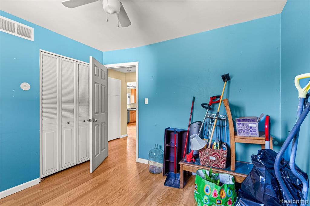 4459 McKinley Street, Dearborn Heights, MI 48125 — Photo 15