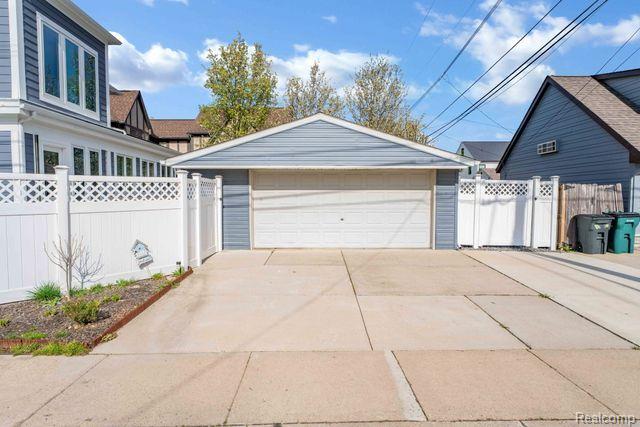 410 CATALPA Drive, Birmingham, MI 48009 — Photo 45
