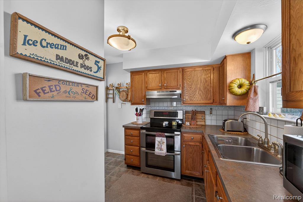 4453 Newberry Street, Wayne, MI 48184 — Photo 10