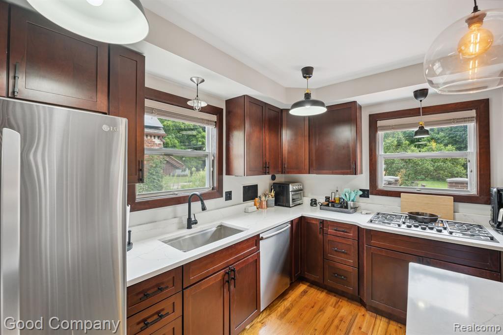 964 W LEWISTON Avenue, Ferndale, MI 48220 — Photo 24