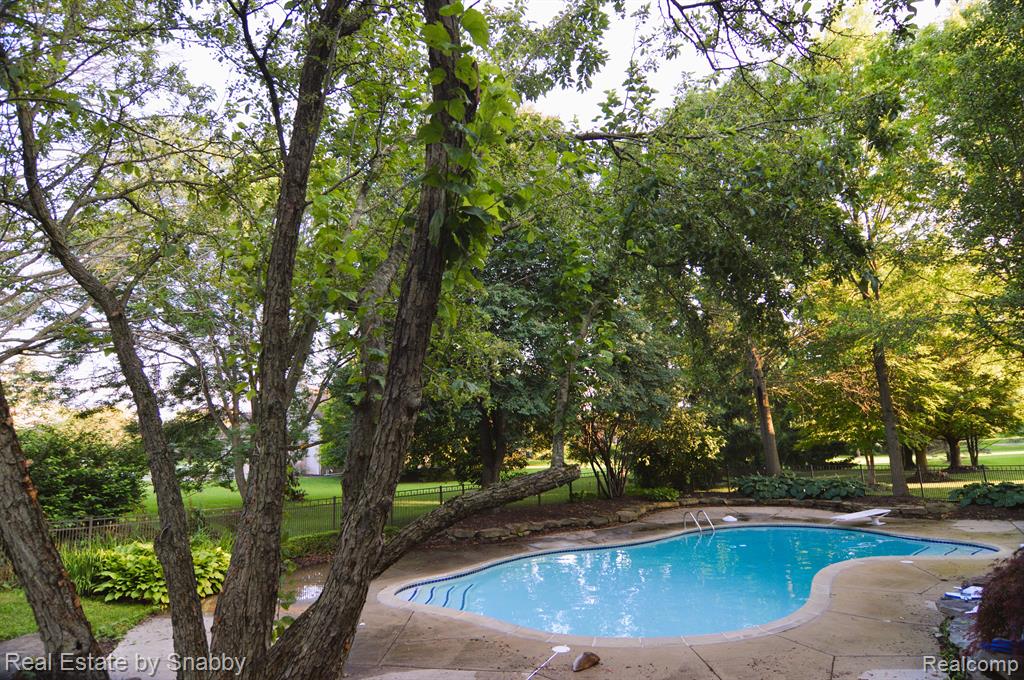 4096 Oak Tree Circle, Rochester, MI 48306 — Photo 54