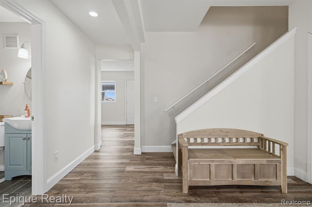 11605 Elmdale Road, Whitmore Lake, MI 48189 — Photo 5