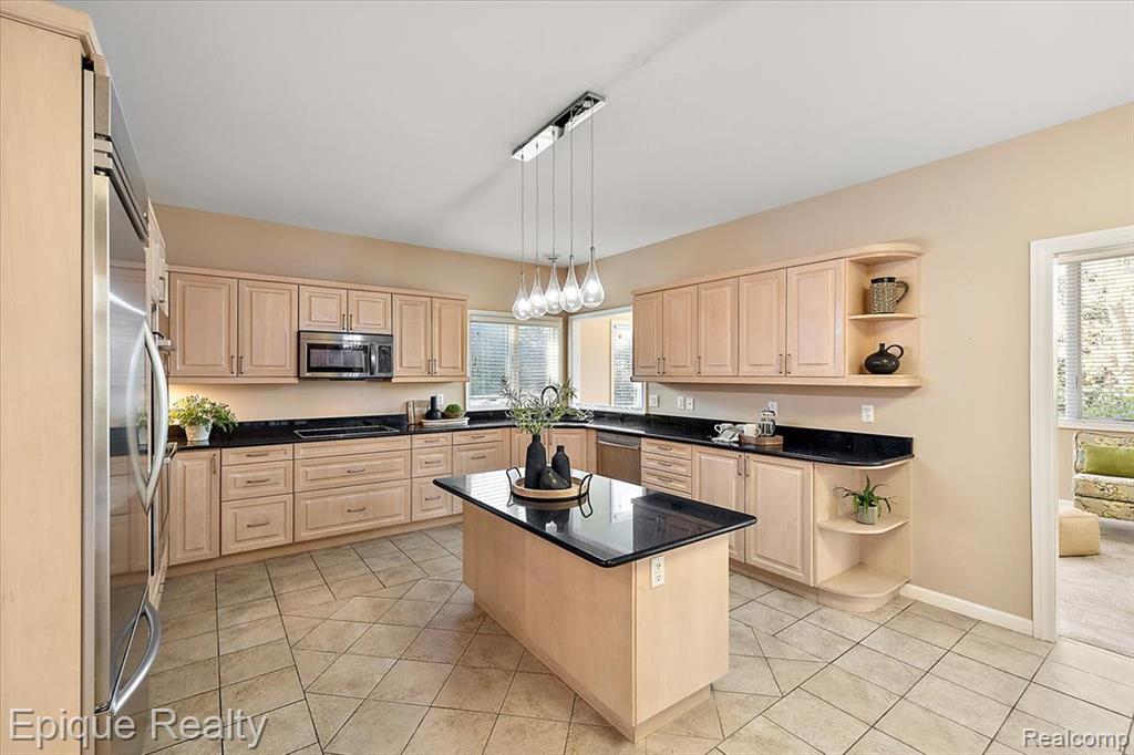 374 Oakbridge Drive, Oakland, MI 48306 — Photo 11
