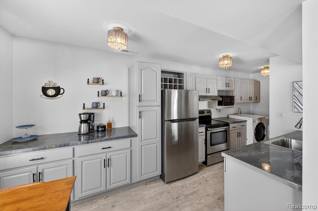 1425 Hobnail Court, Davison, MI 48423 — Photo 9