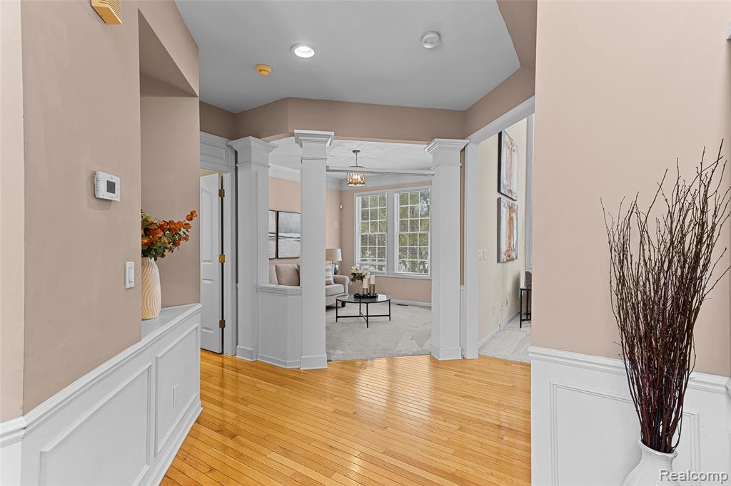 7567 WINDGATE Circle, West Bloomfield, MI 48323 — Photo 7