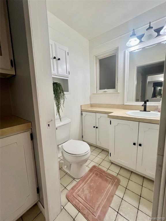 8737 Crestview Drive, Sterling Heights, MI 48312 — Photo 19