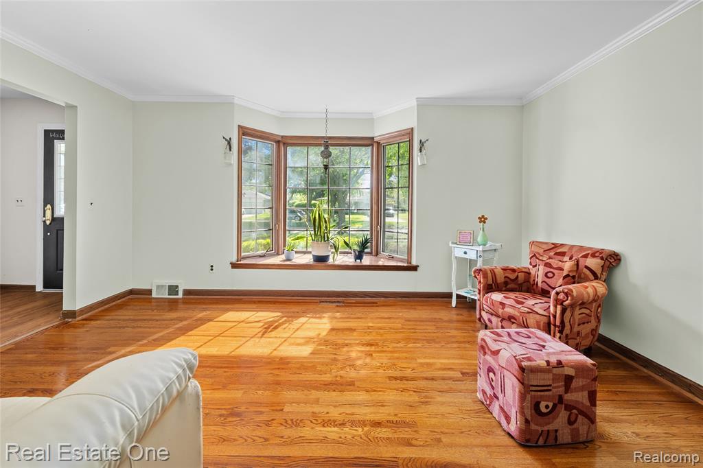 4931 Calvert Drive, Troy, MI 48085 — Photo 10
