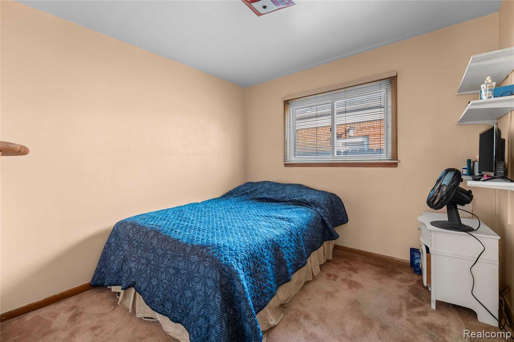 4402 Vassar Street, Dearborn Heights, MI 48125 — Photo 10