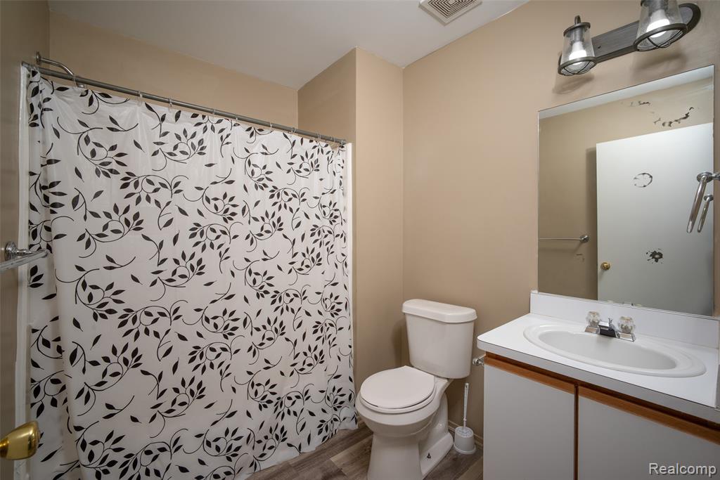 15650 Stone Crossing Drive, Southfield, MI 48075 — Photo 15