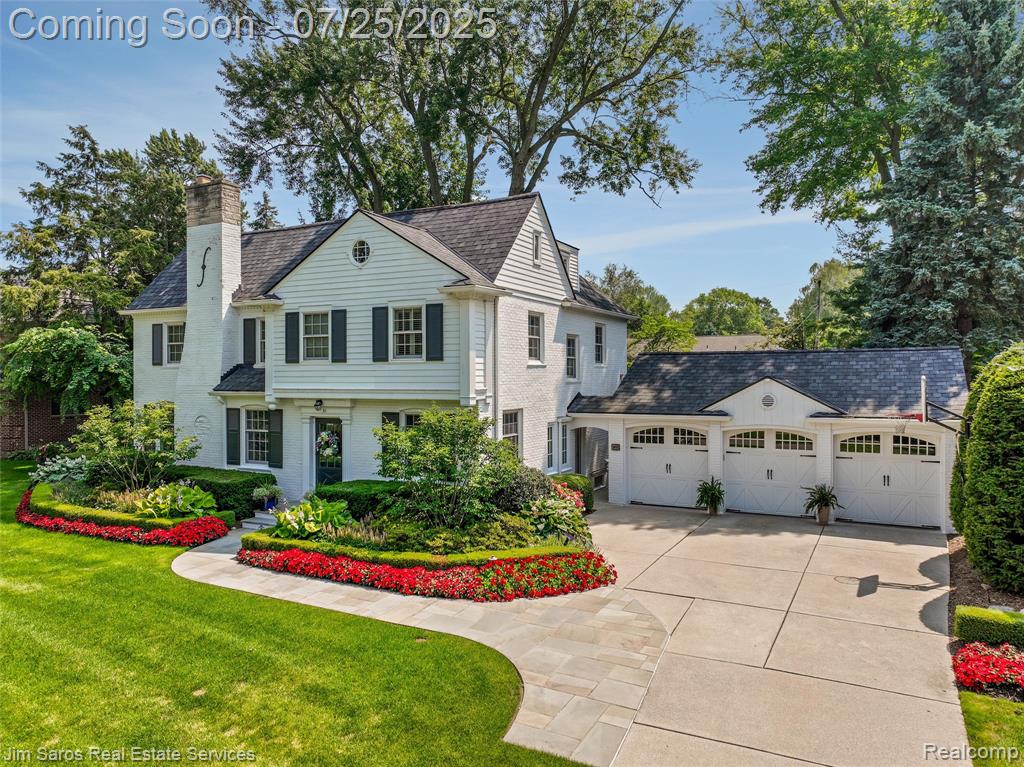 51 Lochmoor Boulevard, Grosse Pointe Shores, MI 48236 — Photo 2