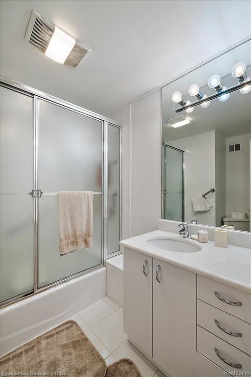 7036 Bridge Way, West Bloomfield, MI — Photo 43