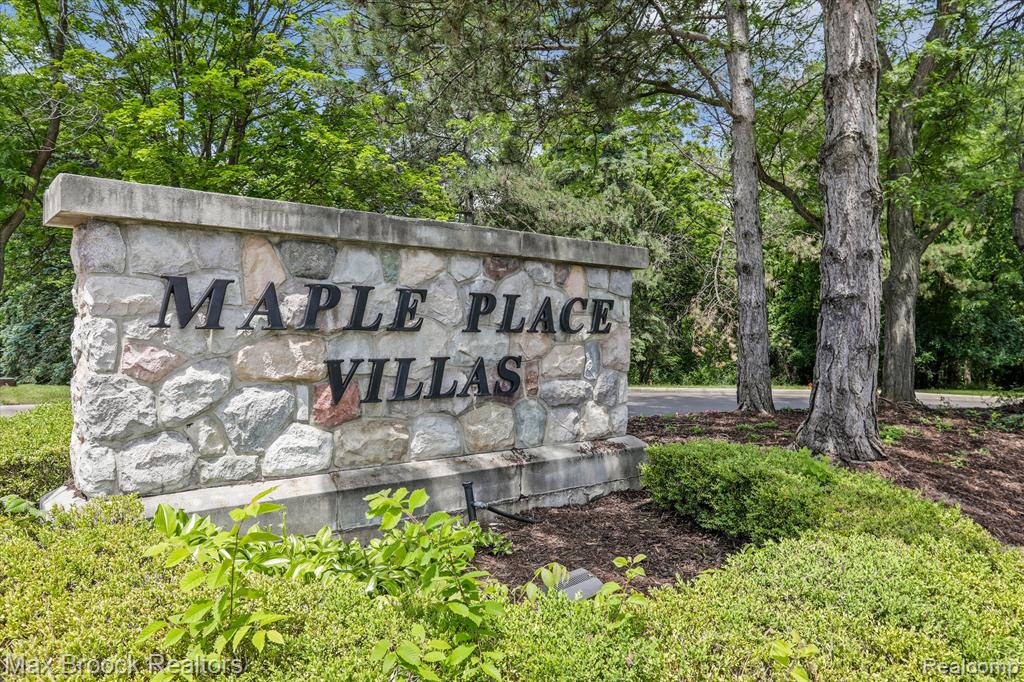 6257 GATEWOOD, West Bloomfield, MI — Photo 34