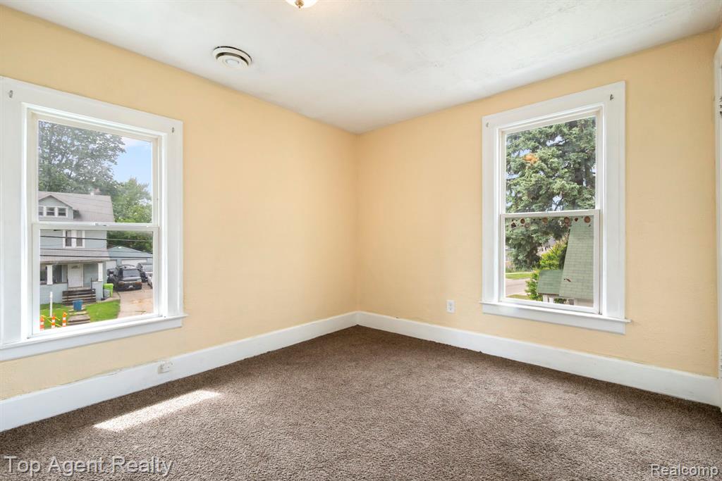 50 Henderson Street, Pontiac, MI 48341 — Photo 23