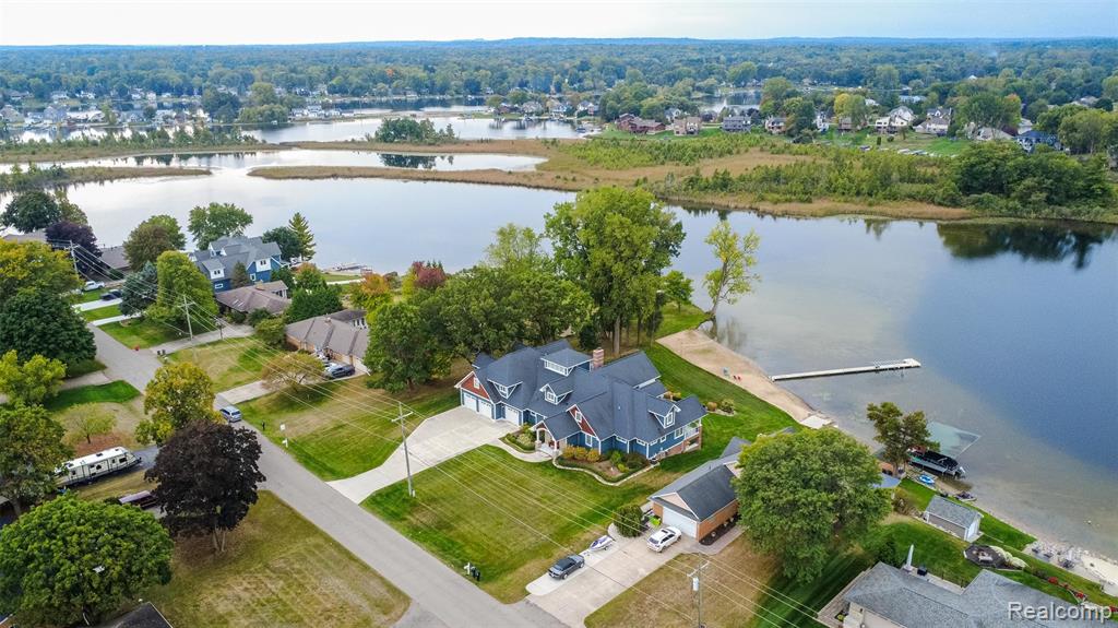 302 Tanview Drive, Oxford, MI, 48371