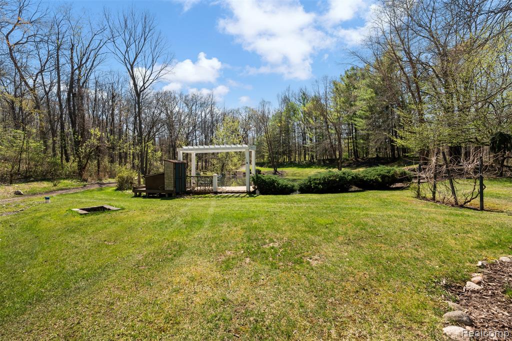 561 Valley Drive, Milford, MI 48381 — Photo 61