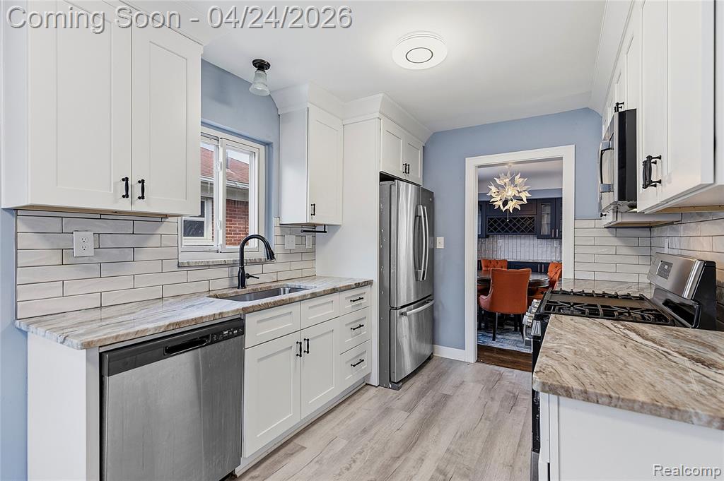 13431 Burton Street, Oak Park, MI 48237 — Photo 10