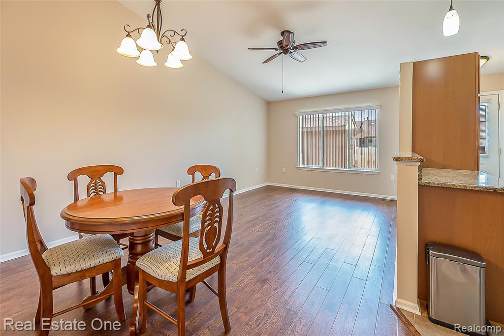 61726 VALLEY FORGE, South Lyon, MI 48178 — Photo 16
