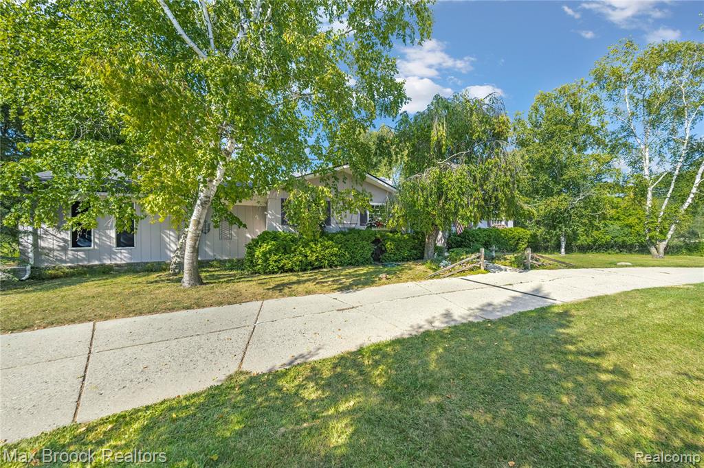 35550 Pleasant Valley Road, Farmington Hills, MI, 48331