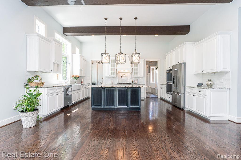 611 Wellington Circle, Rochester Hills, MI 48309 — Photo 32