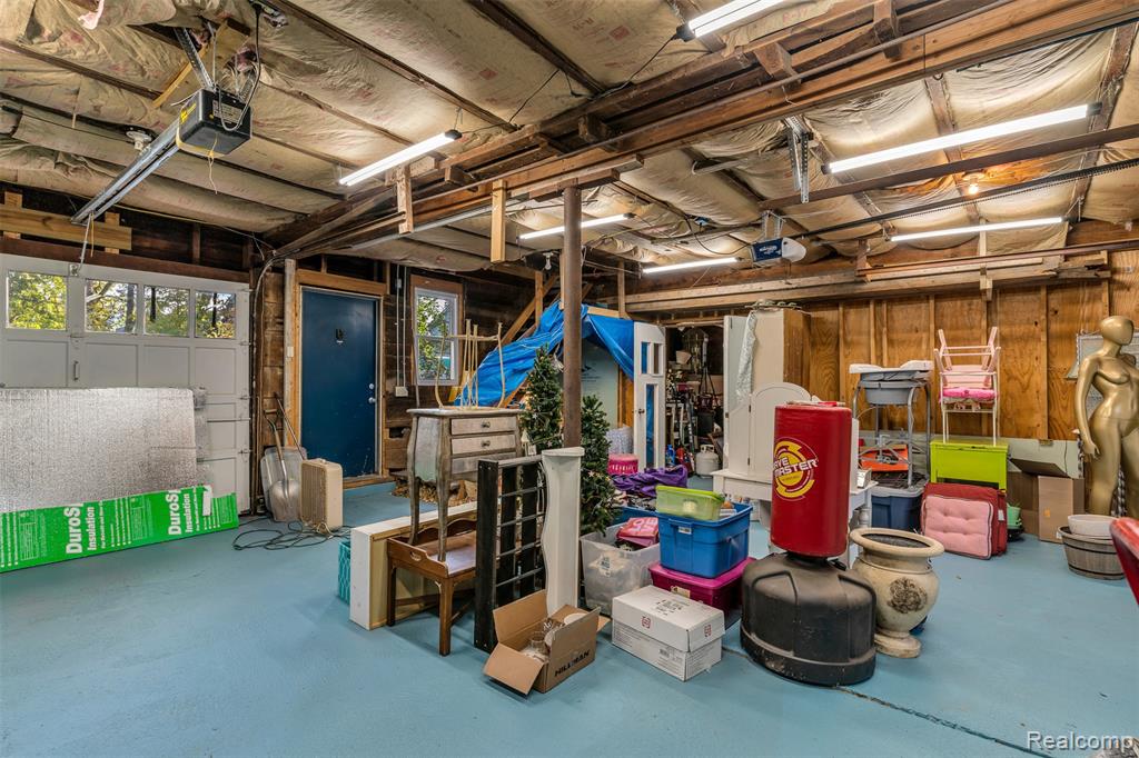 327 Reid Road, Grand Blanc, MI 48439 — Photo 57