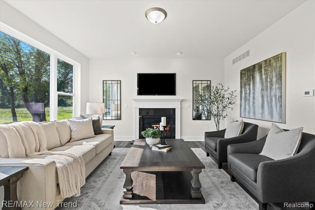 2406 Madison Street, Wixom, MI 48393 — Photo 3