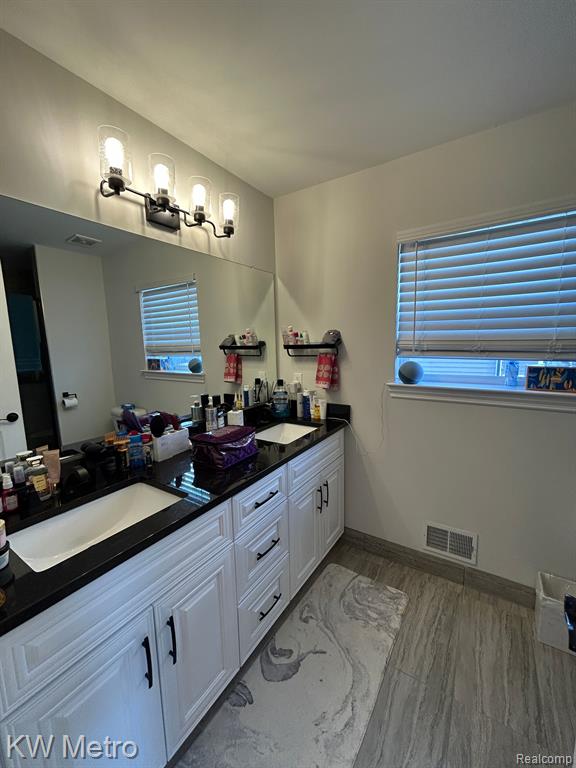 2323 E MAPLE Road, Troy, MI 48083 — Photo 13