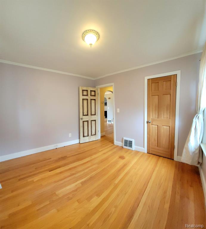 581 ANTOINE Street, Wyandotte, MI 48192 — Photo 27
