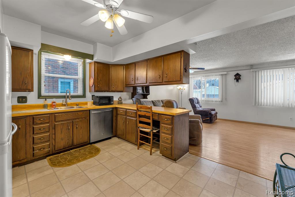 630 N Denwood Street, Dearborn, MI 48128 — Photo 19
