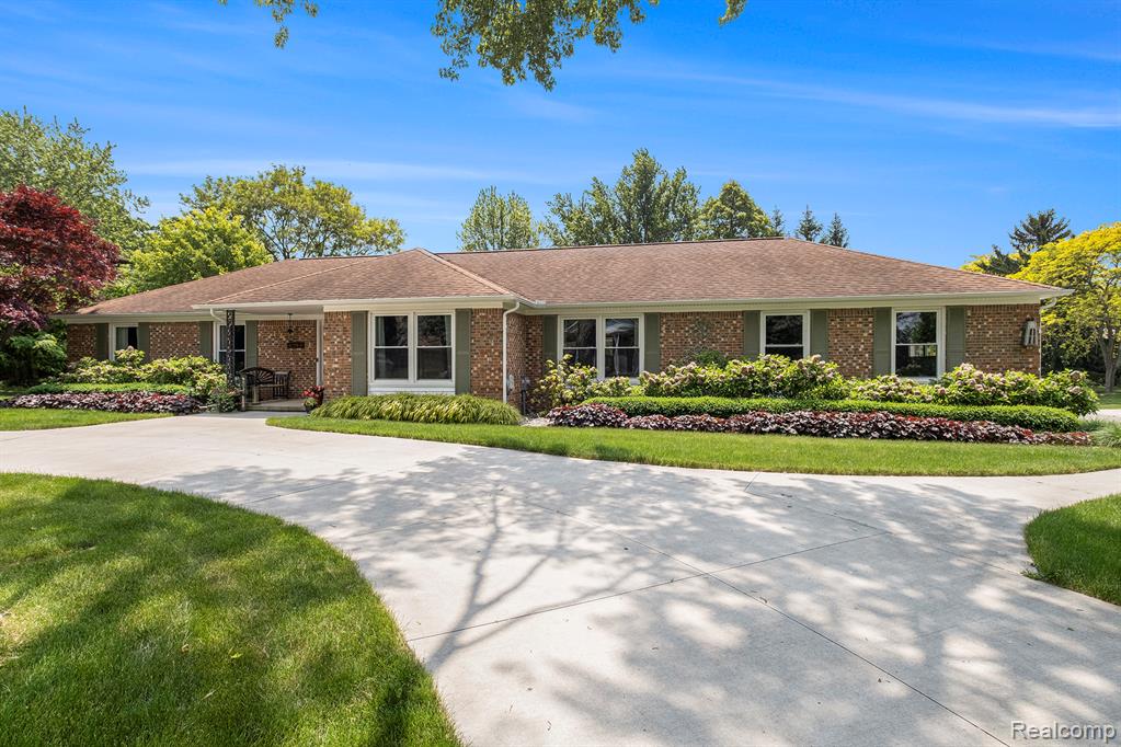 6306 Kings Knoll Road, Grand Blanc, MI 48439 — Photo 3