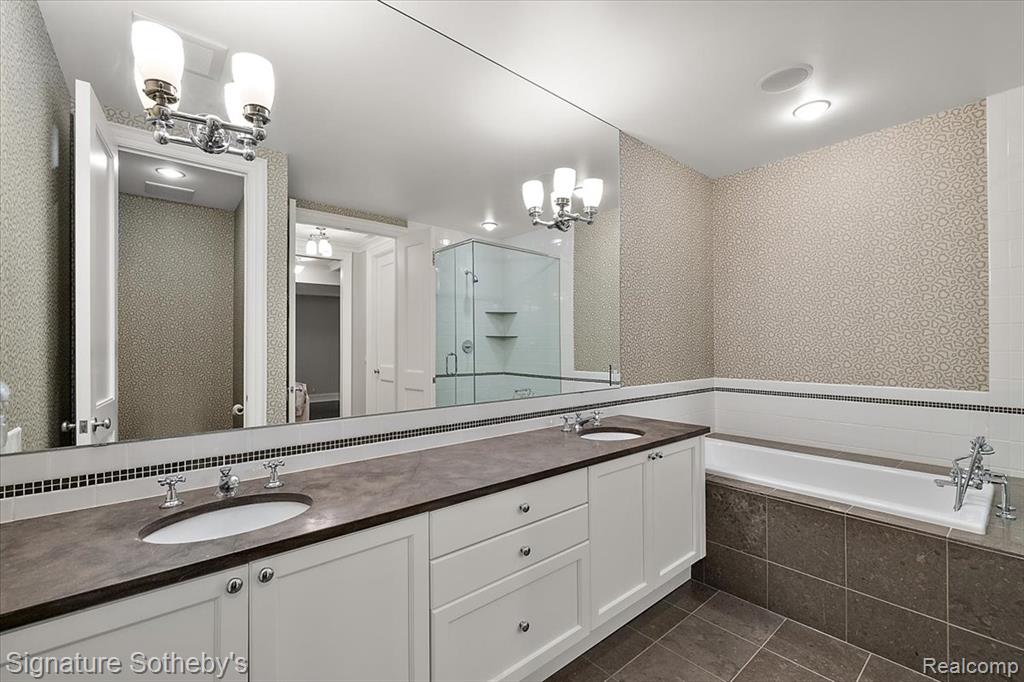 200 Woodland Villa Court, Birmingham, MI 48009 — Photo 64