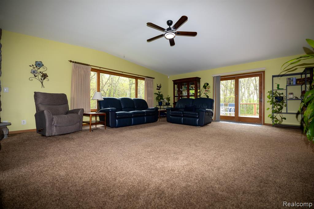321 Elio, Highland, MI — Photo 17