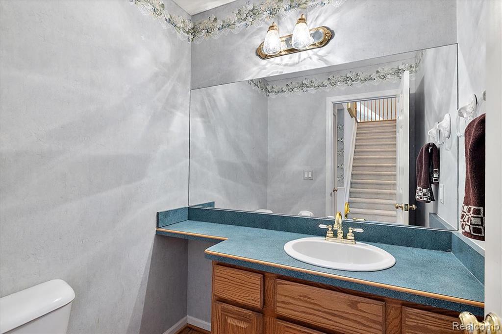 45325 Stonehedge Drive, Plymouth, MI 48170 — Photo 19