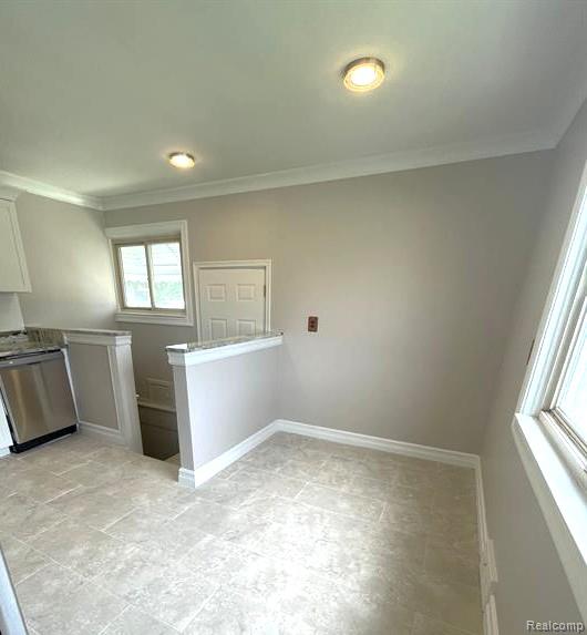16830 S Stephens Drive E, Eastpointe, MI 48021 — Photo 24