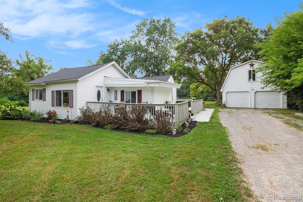 5429 Bangor Avenue, Flushing, MI 48433 — Photo 2