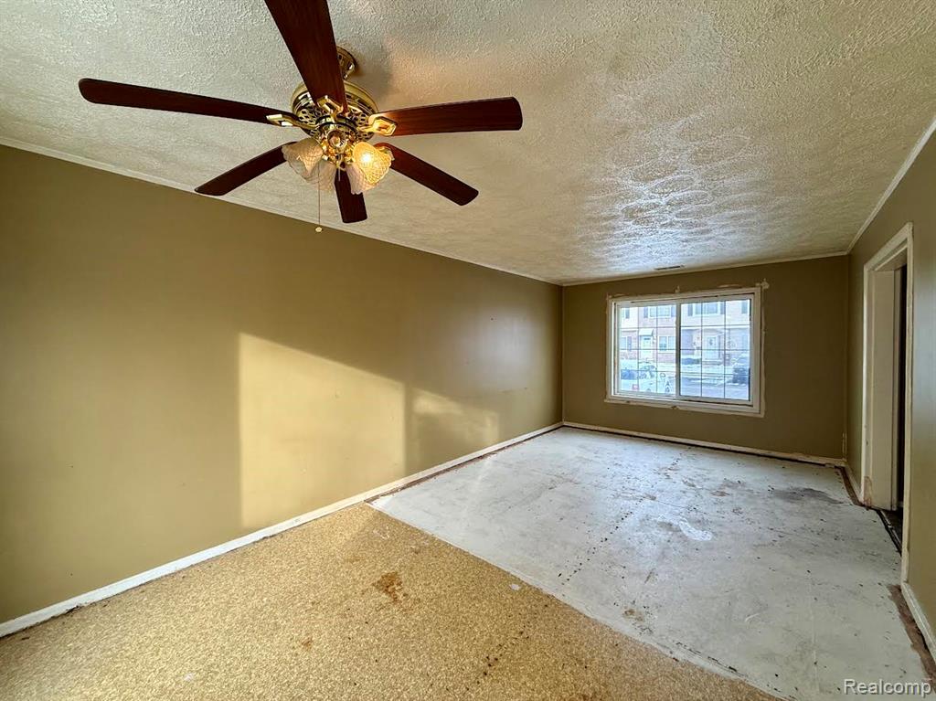 805 Estrada Drive, Belleville, MI 48111 — Photo 14