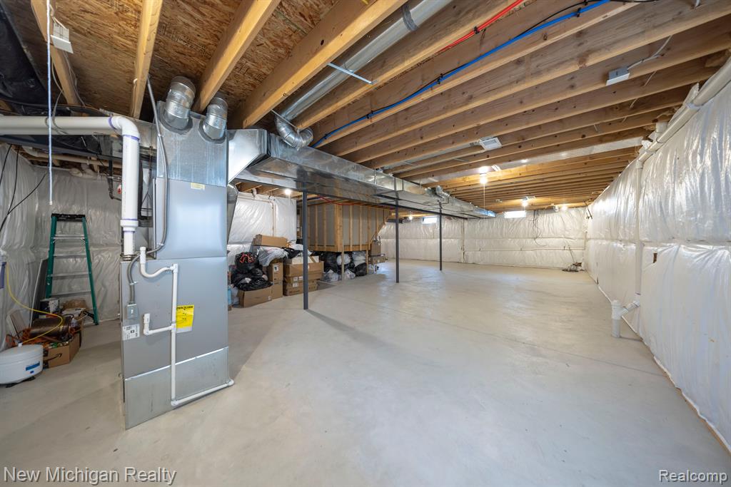 55038 TIMBERS EDGE Drive, Shelby Twp, MI 48316 — Photo 42