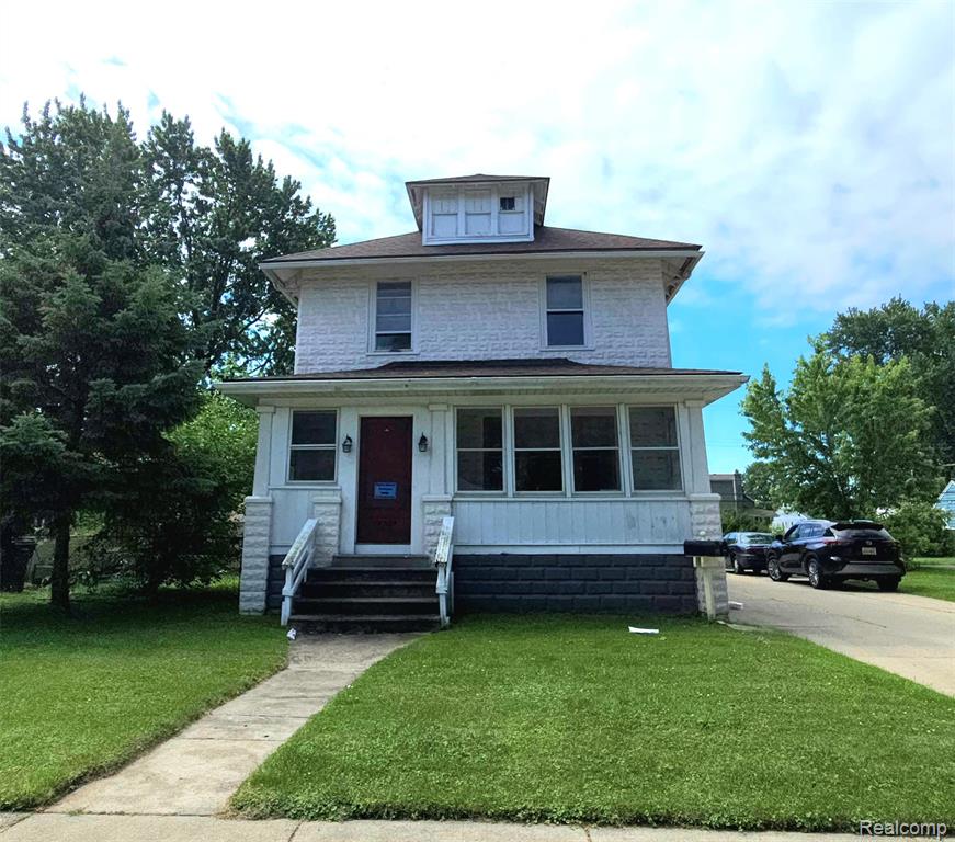 19504 Bigelow Street, Roseville, MI 48066